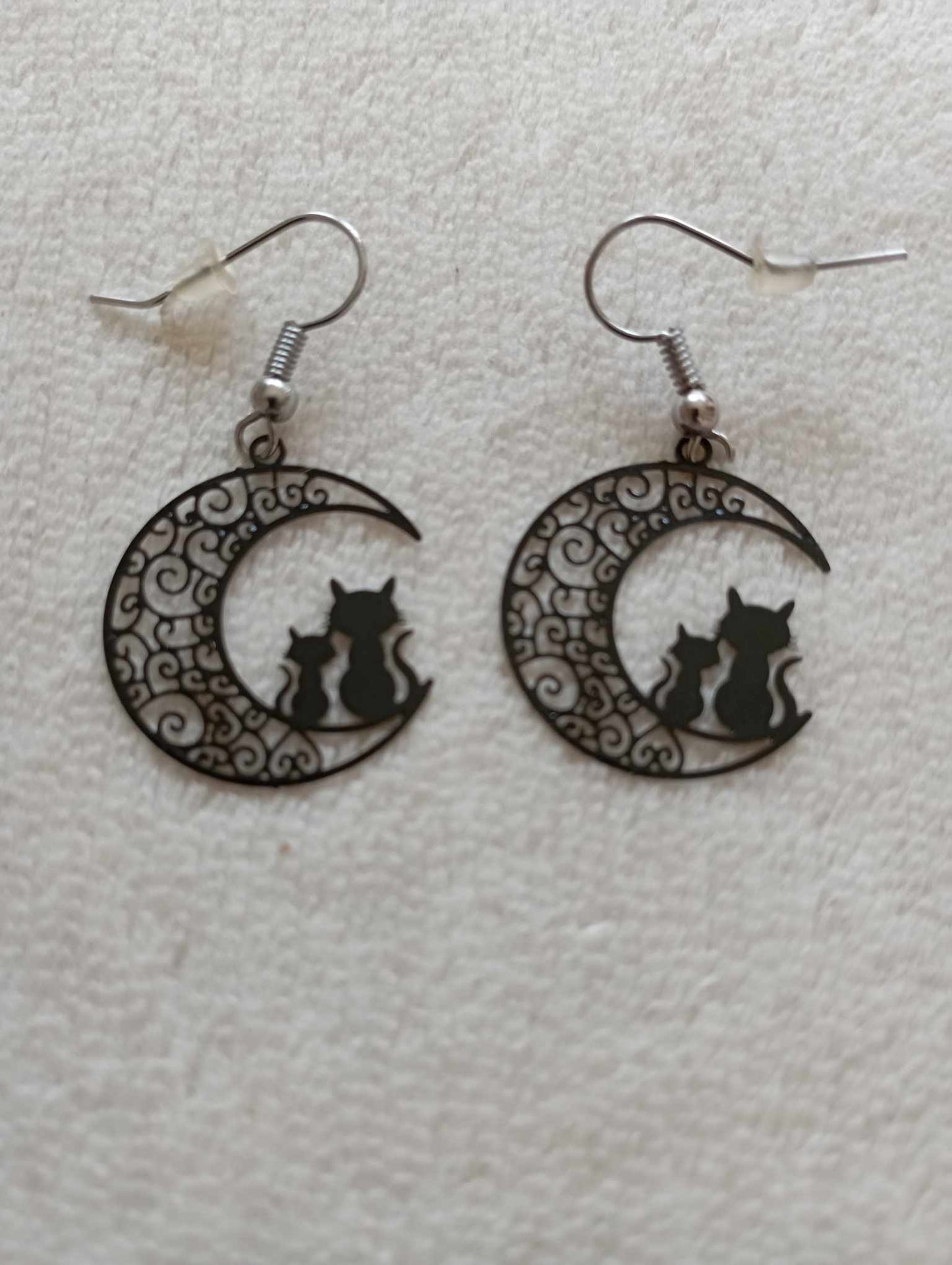 Boucles d'oreilles chat noir filigrane