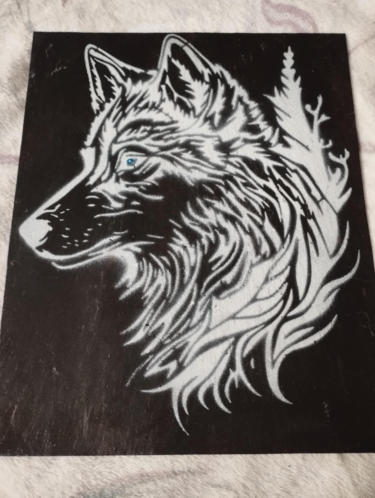 Ardoise loup blanc - Les créations d'asuna