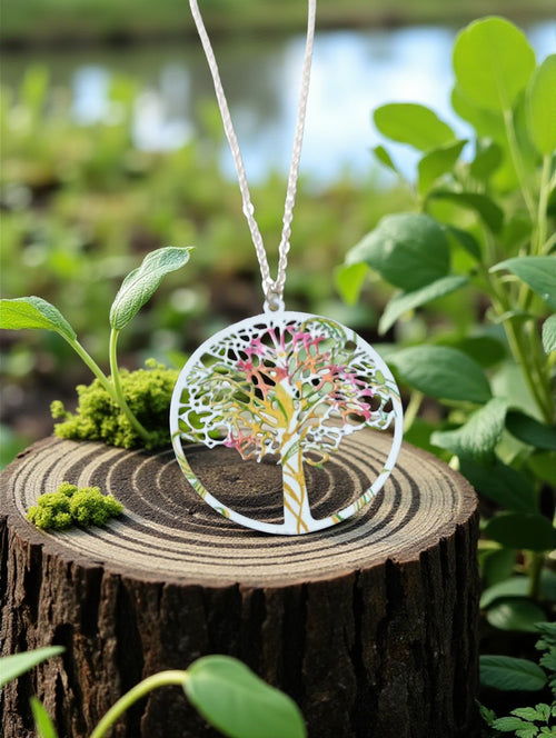 Collier arbre de vie multicolore en filigrane sur chaîne fine en acier inoxydable argenté

Bijou fantaisie – pendentif arbre de vie coloré en filigrane sur chaîne argentée hypoallergénique